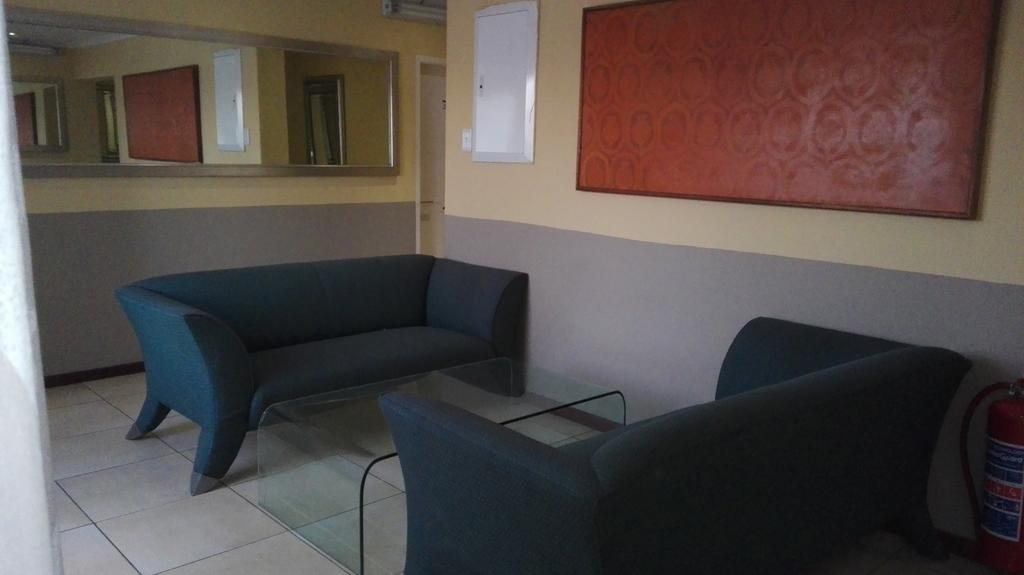 Villa Via Hotel Midrand Exterior photo