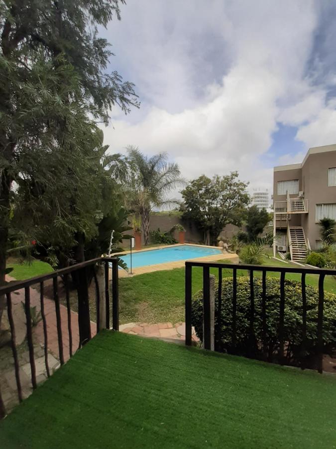 Villa Via Hotel Midrand Exterior photo